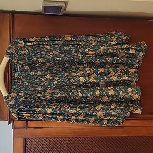 Torrid | Peplum Crinkle Gauze Smocked Long Sleeve Top Green Floral - Size 3X